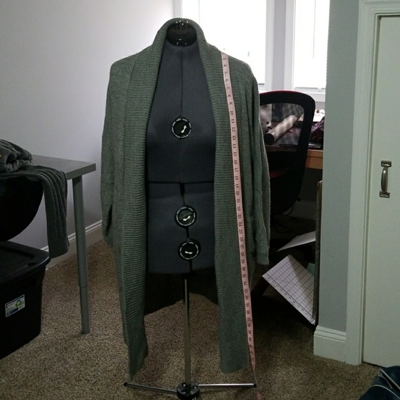GAP Sweaters - Long gray cardigan with pockets